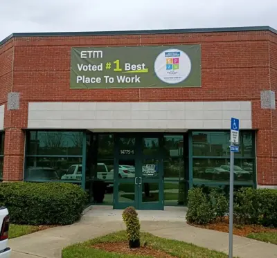 Exterior Signs Photo